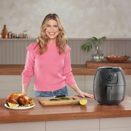 Air Fryer Fritadeira Sem Óleo Elétrica Electrolux 6,5l Family Cesto Removível Com Timer 1700w De Potência Eaf50 Grafite Efficient Por Rita Lobo - Excelente (Recondicionado) 127v - 8