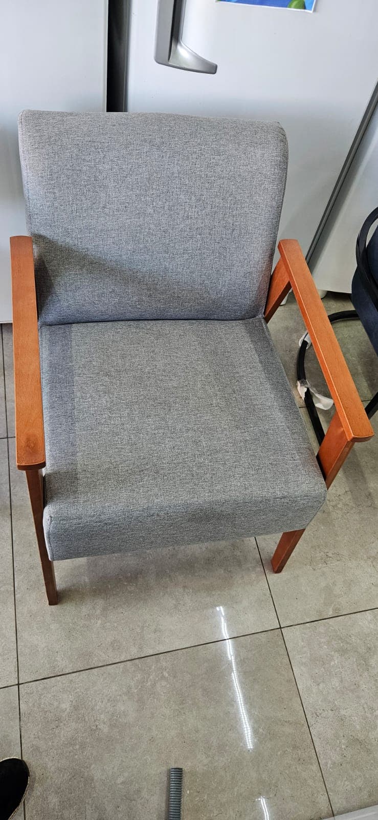 POLTRONA Retrô Bege 60% OFF DE R$ 379,00 POR - 1