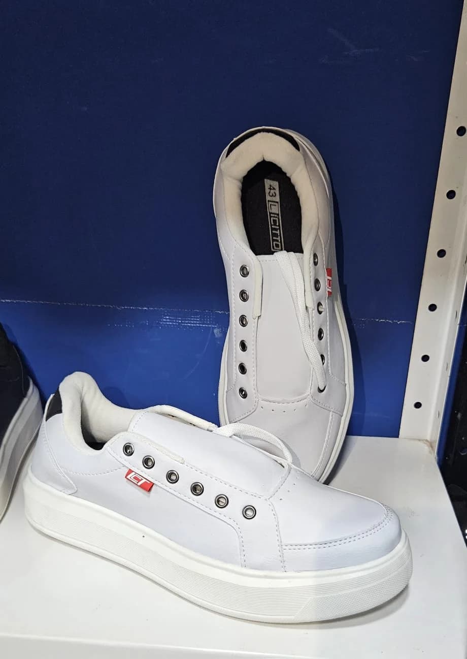 TÊNIS LICITO SPORT CASUAL N°43 COR BRANCA DE 79,00 POR - 1