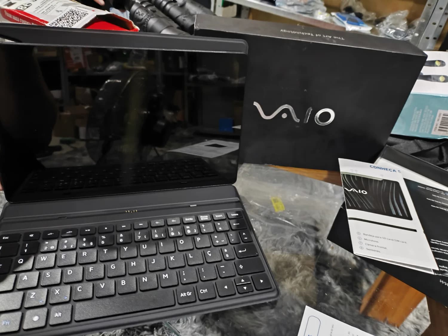 Tablet VAIO TL10 8GB 128GB Octa-Core, Tela 10.4” 2K, 4G WiFi, Câmera 8MP + Selfie 5MP, 7000mAh, Android 13, com Teclado de Conexão Inteligente – Preto - 1