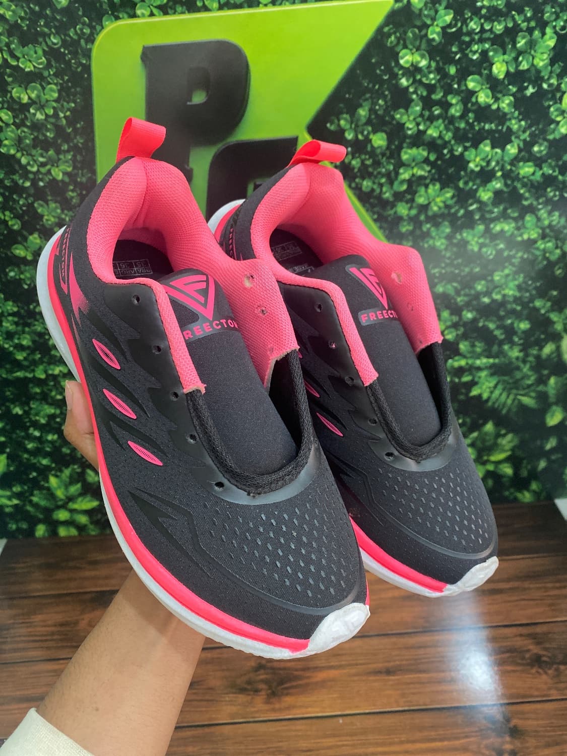 Tênis Feminino/ Preto Pink N:35 - 2