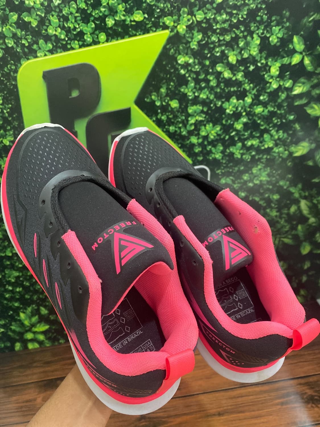 Tênis Feminino/ Preto Pink N:35 - 1