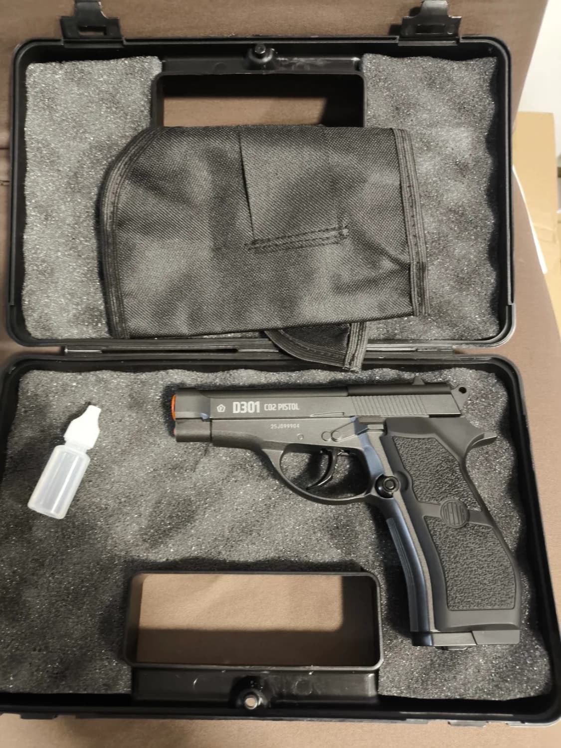 Pistola de Pressão CO₂ Rossi Delta D301 Full Metal 4,5mm - 1