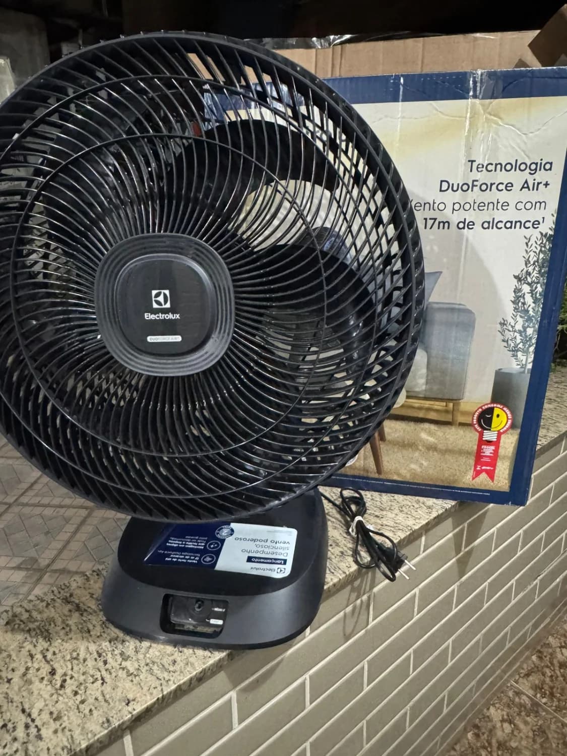 Ventilador de Mesa Electrolux EFD40 DuoForce Air+ 40cm 126W 6 Pás - 3