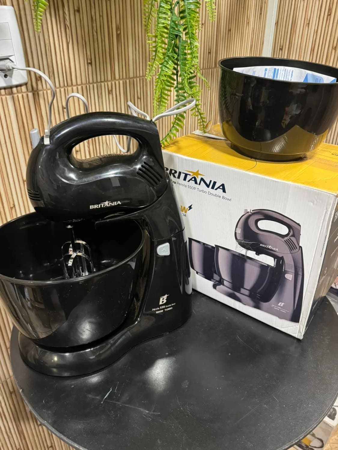 Batedeira Britânia 4Vel Perola 550 500W 2Bowls PTO 110V - 4