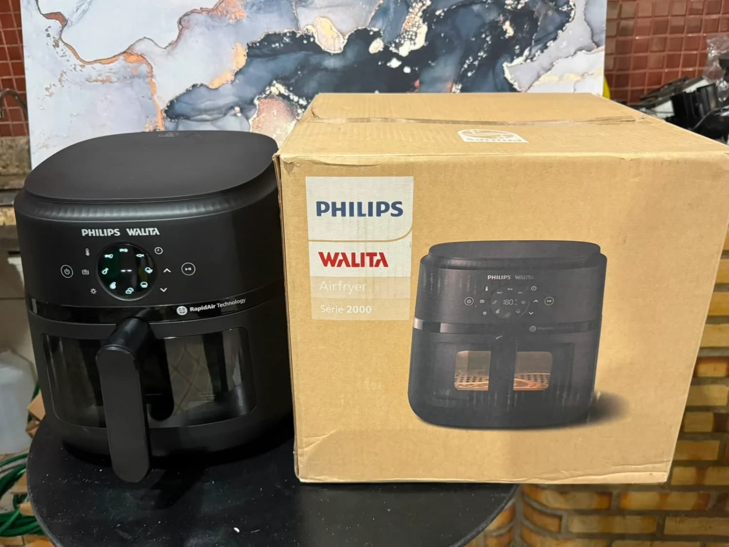 Fritadeira Elétrica Airfryer Philips Walita Série 2000 XL Digital NA230/00 1700W Preta - 110V - 1