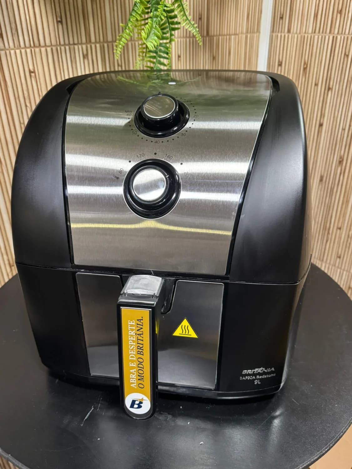 Air Fryer Britânia 9L 2000W Antiaderente Redstone BAF90A 110V - 3