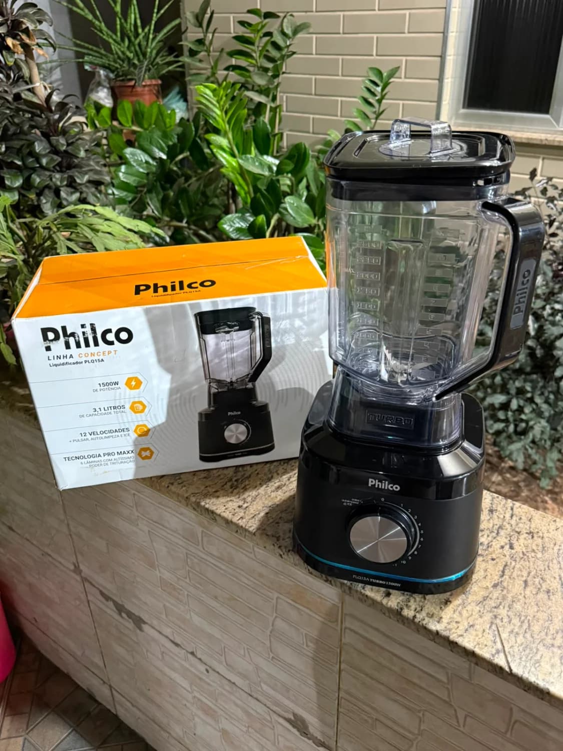 Liquidificador Philco 1200W 3L 12 Velocidades Preto PH900 - 1