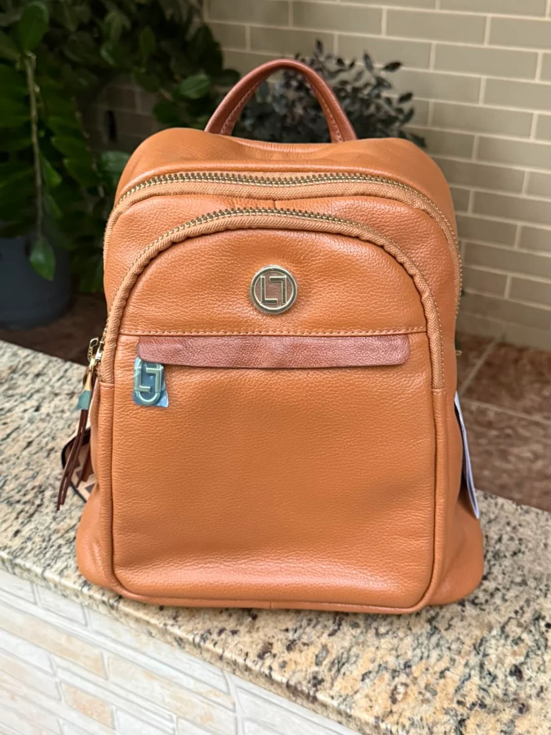 Mochila Em Couro Legítimo Luz Da Lua - 4