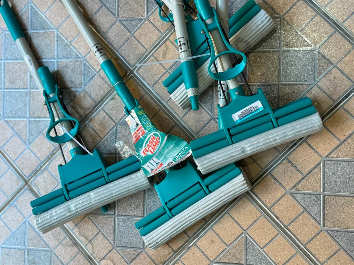 MOP7671 CZ FLASH LIMP - 2