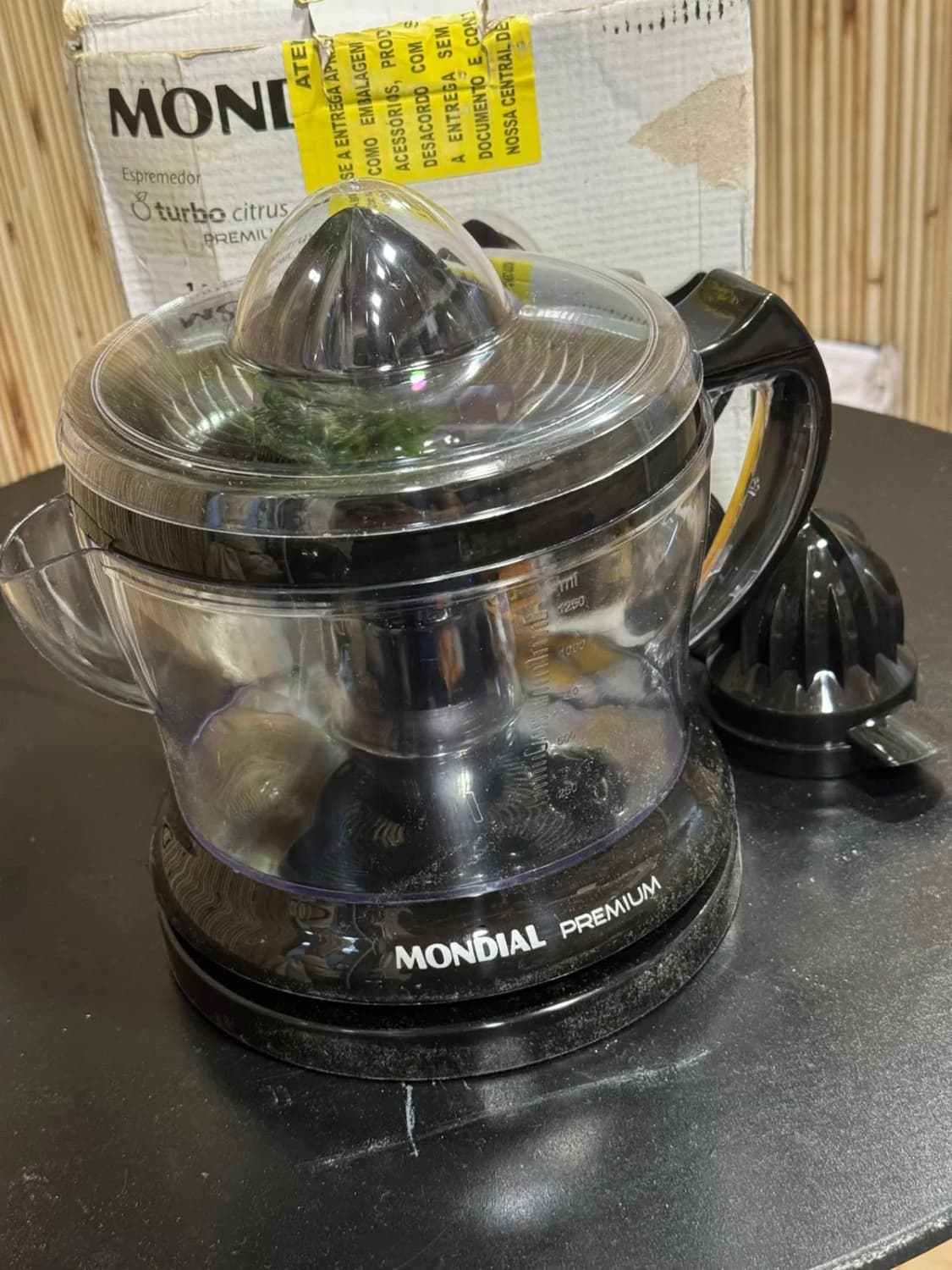 Espremedor Mondial Premium E02 Black 110V - 1