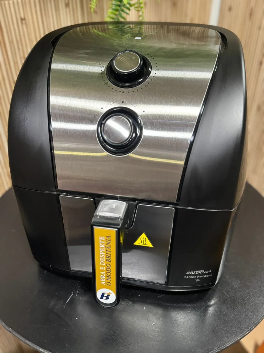 Air Fryer Britânia 9L 2000W Antiaderente Redstone BAF90A 110V - 4