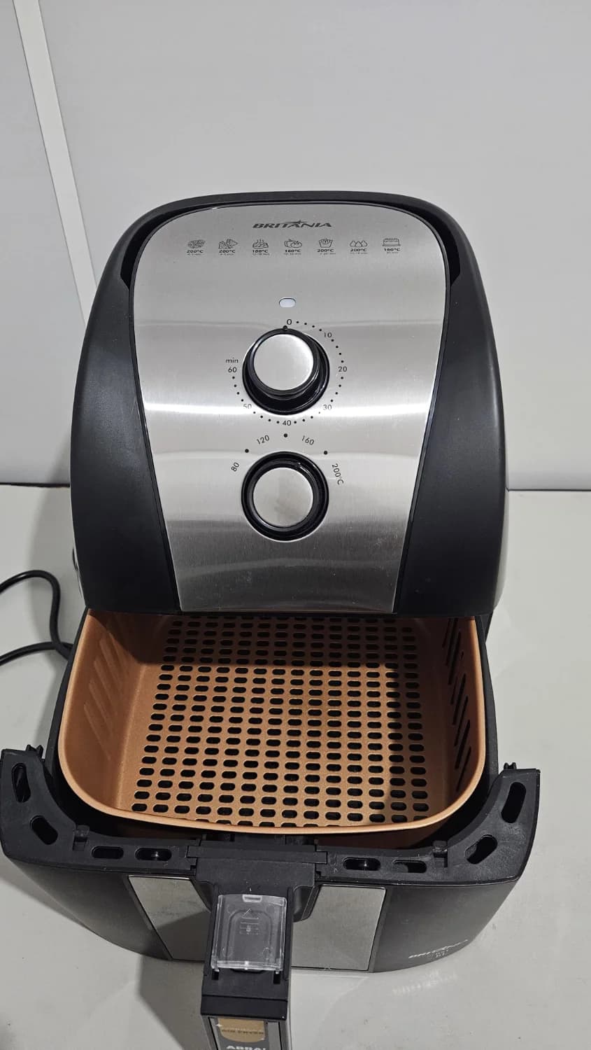 Fritadeira Air Fryer Britânia Gold 5,5L 1500W Antiaderente - 4