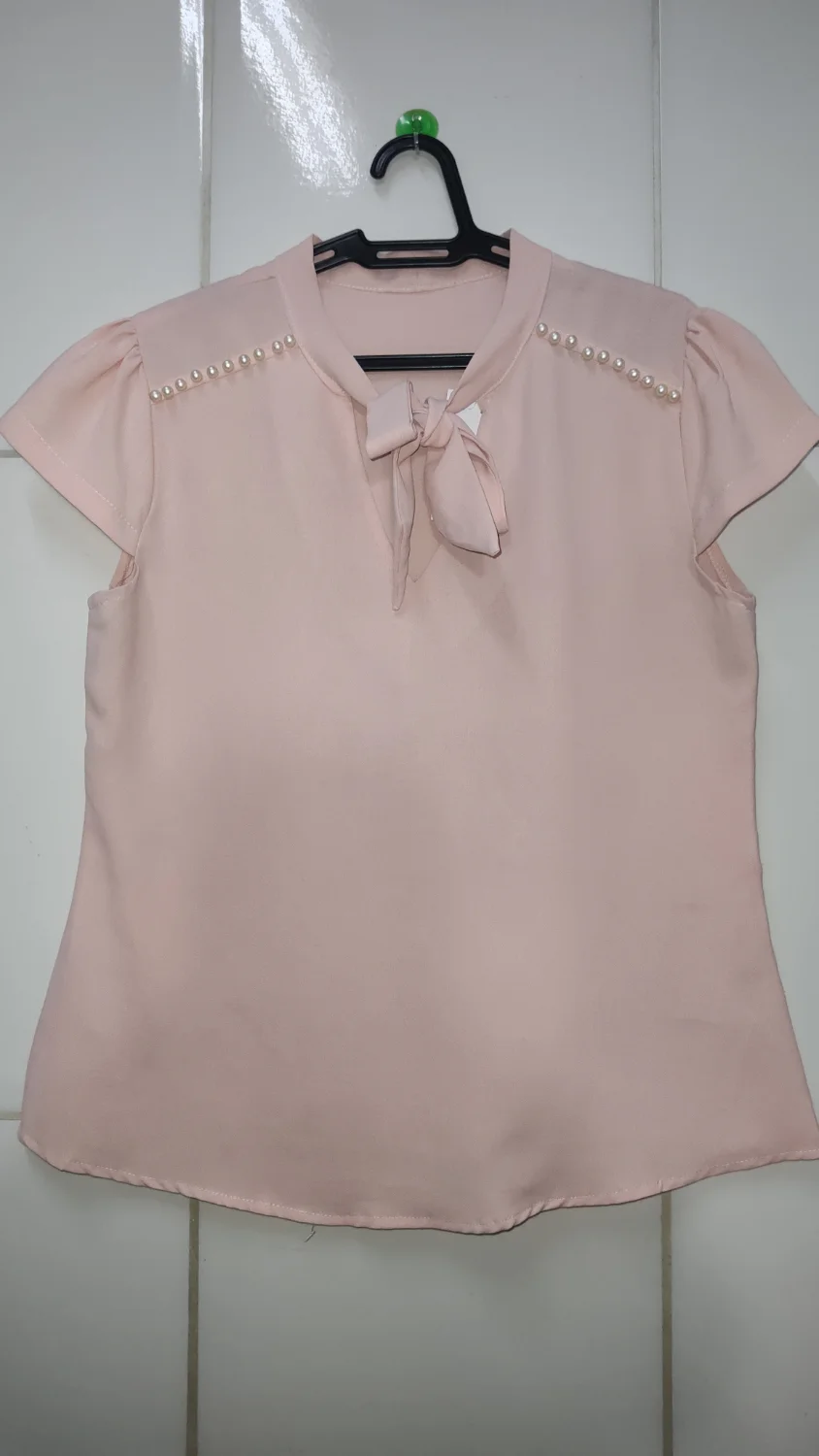 BLUSINHA COM LAÇO E PÉROLAS TAM. M - 1