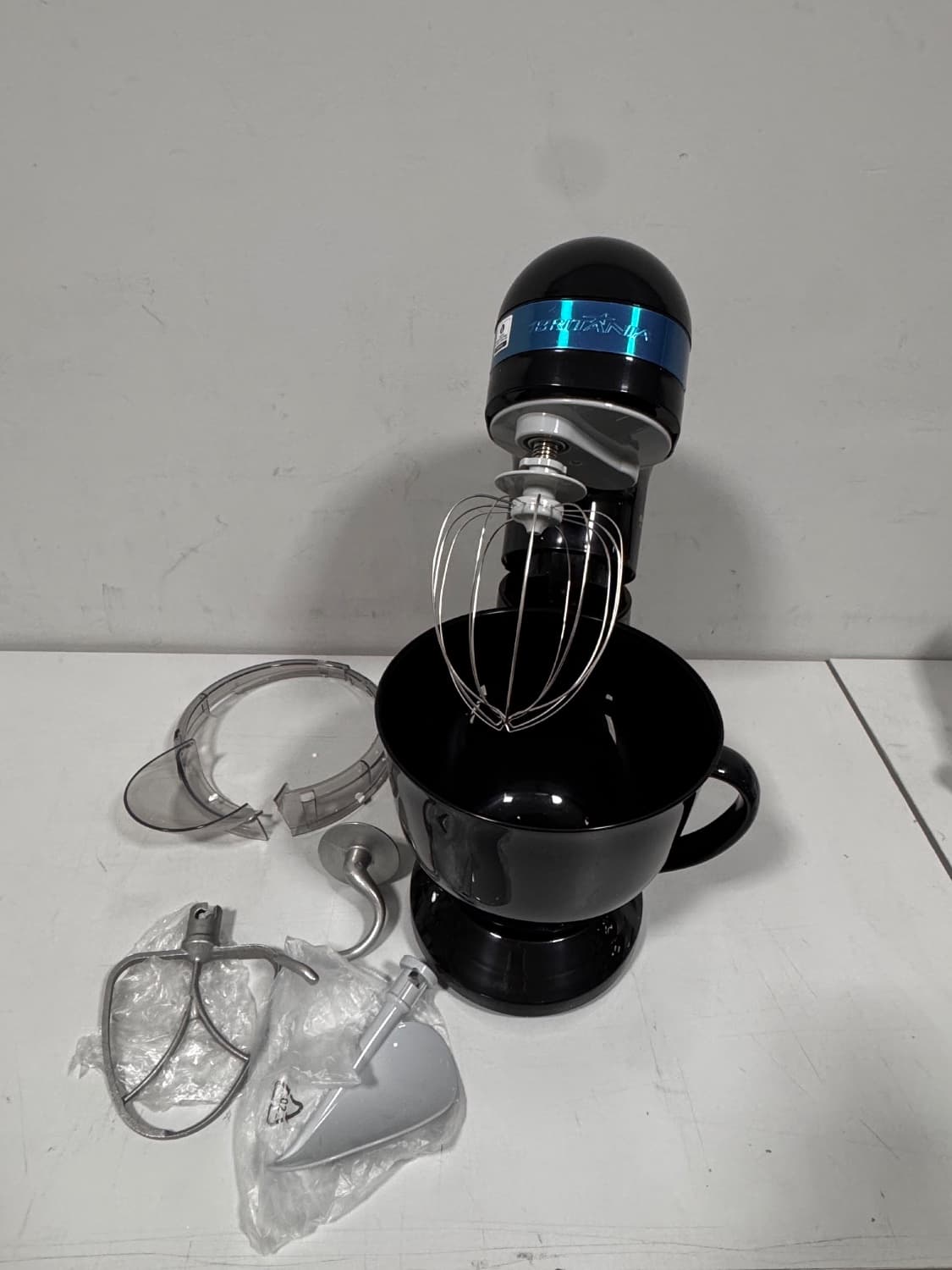 Batedeira Planetária Britânia Power plus, 12 velocidades - 220v - 1