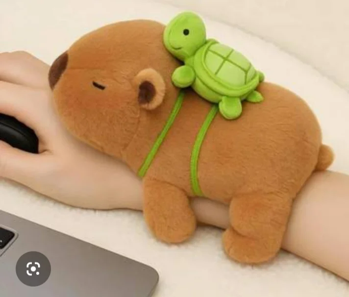 Capivara de Braço - Brinquedo Pulseira Pelúcia - 1