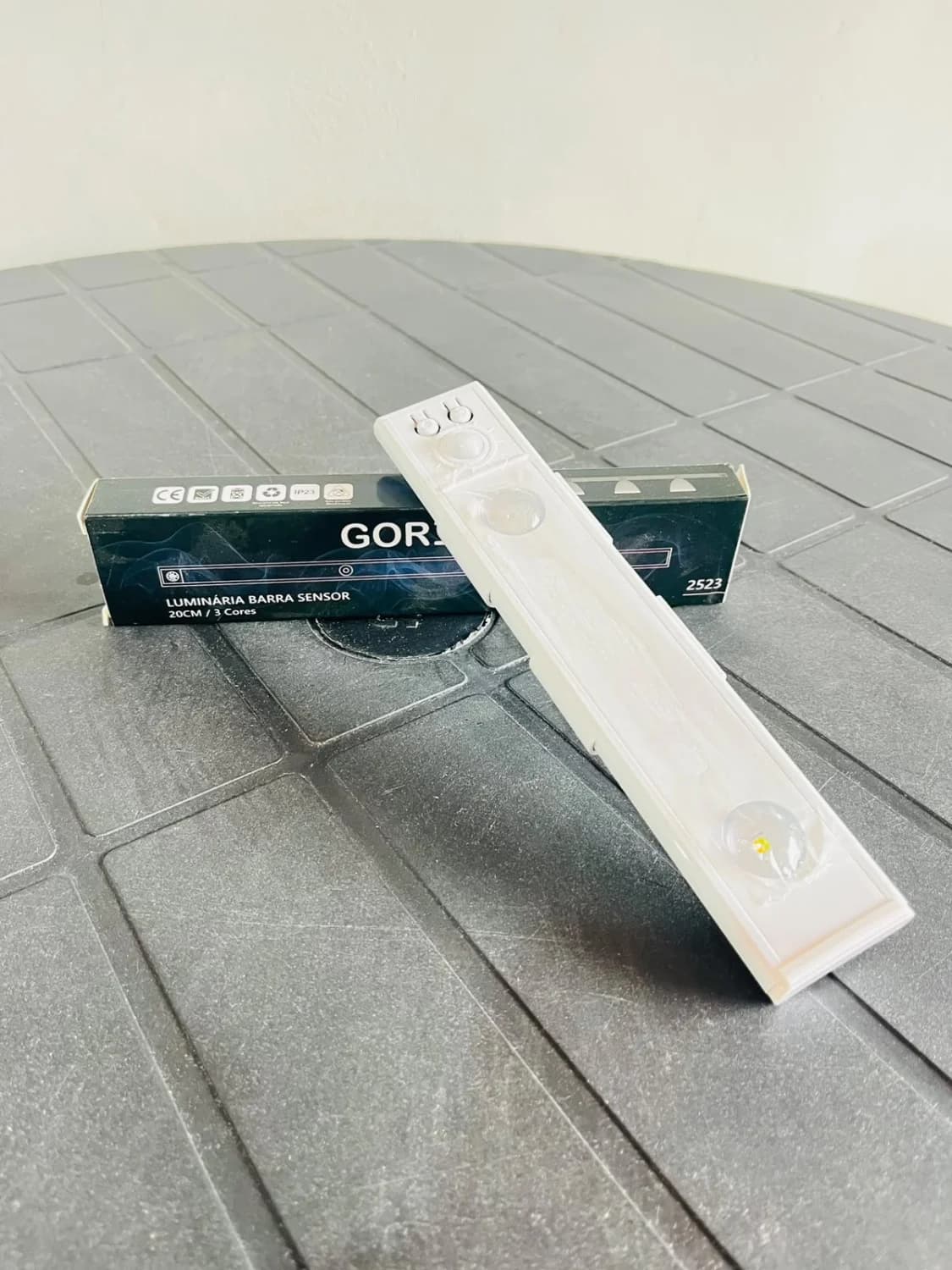 Luminária em Barra com Sensor, com 20 cm, 3 cores e proteção IP23. - 2