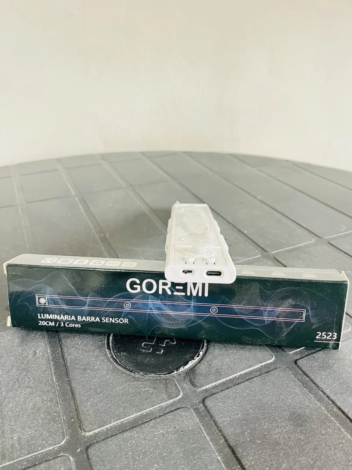 Luminária em Barra com Sensor, com 20 cm, 3 cores e proteção IP23. - 4