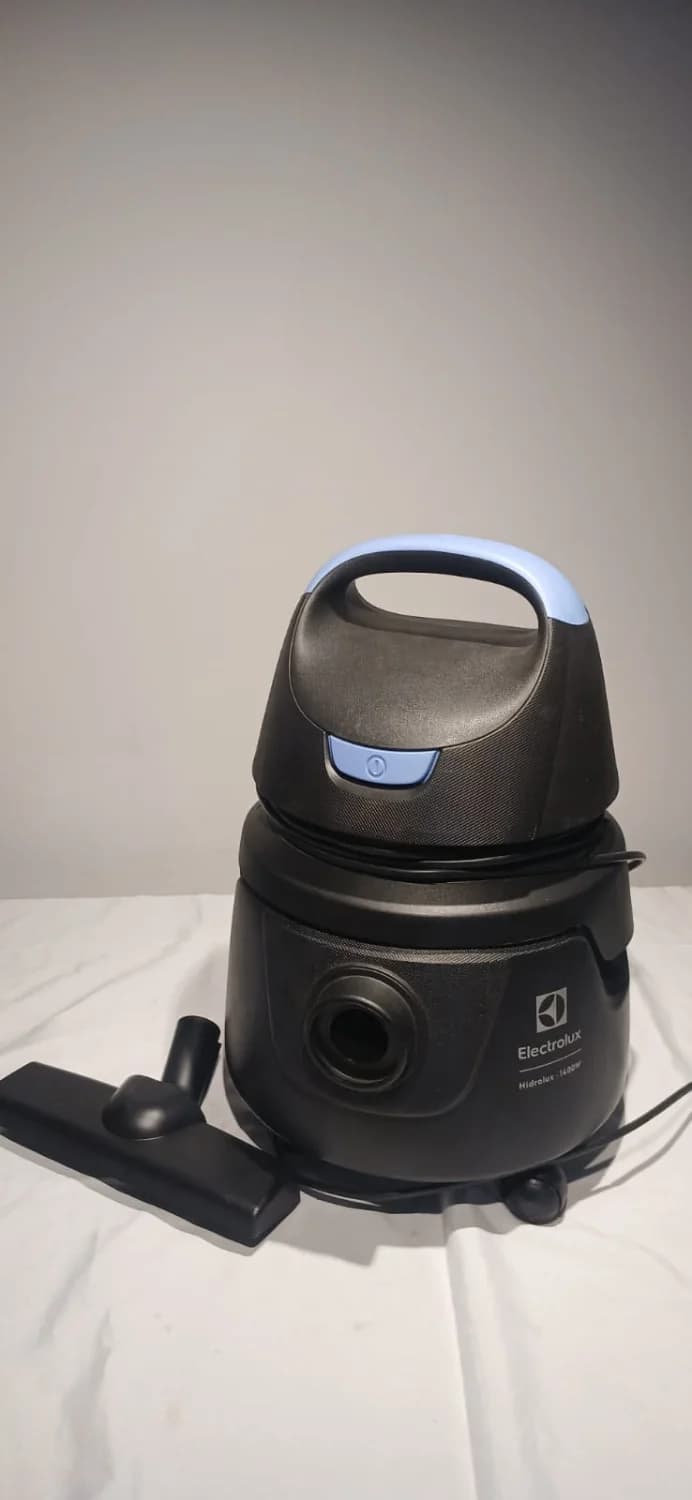 ASPIRADOR DE PO E AGUA - 1