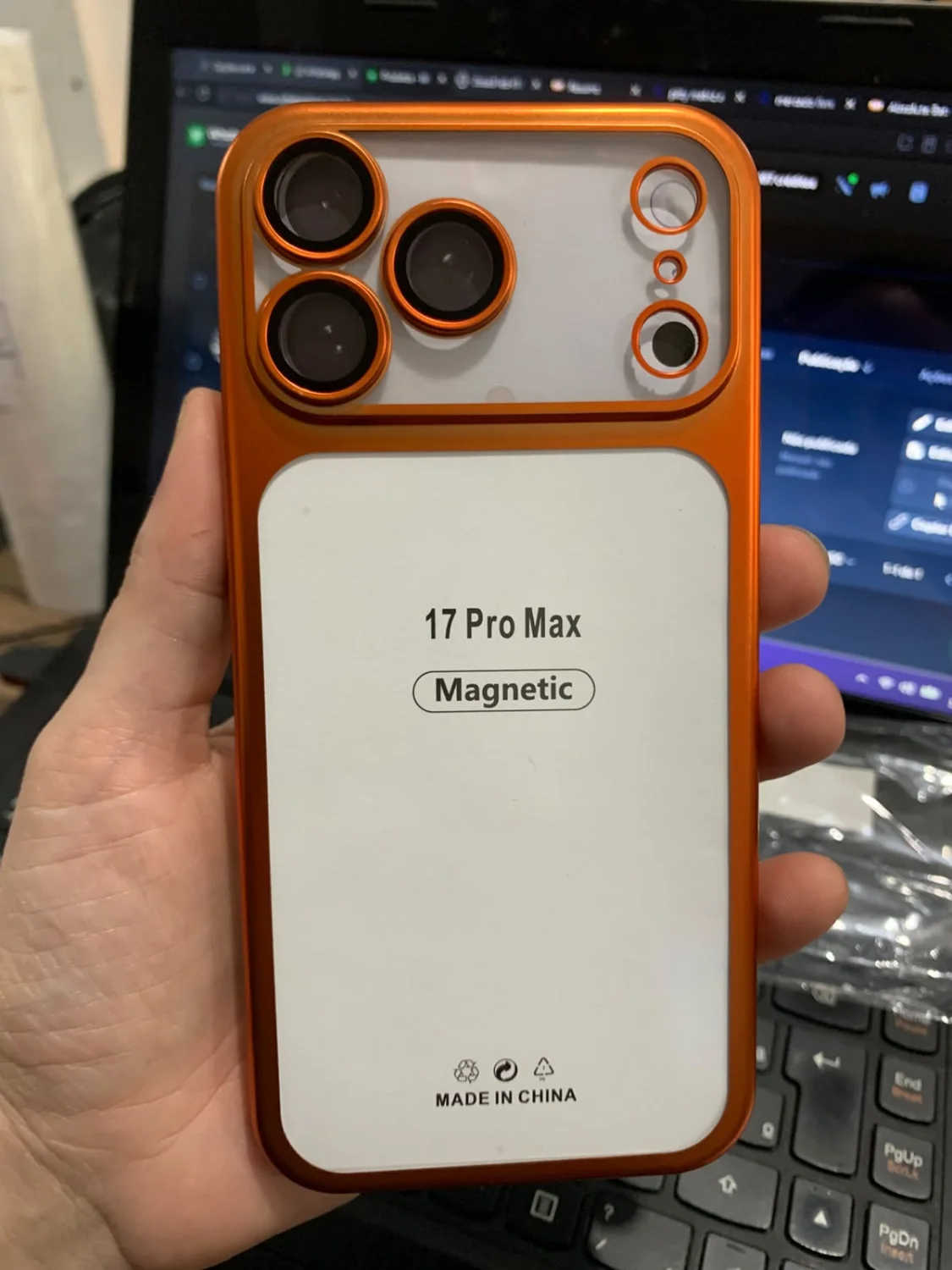 Capinha Magnética Laranja para iPhone 17 Pro Max – Proteção para Câmeras - 2