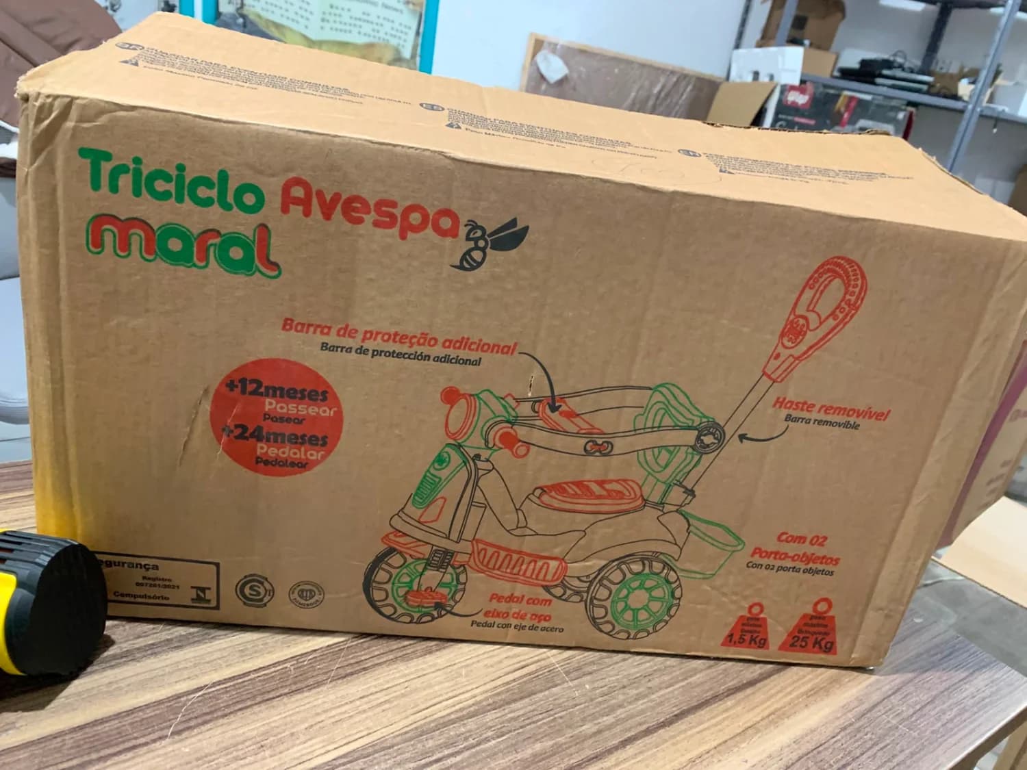 Triciclo Infantil Maral Avespa Passeio e Pedal com Haste 1 a 3 Anos - 3