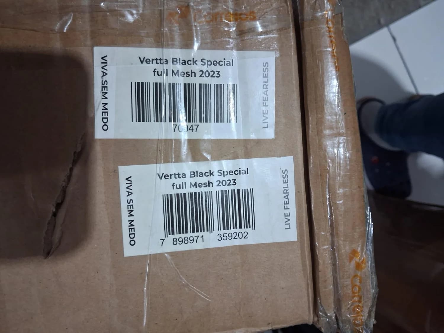 Cadeira de Escritório Ergonômica Elements Vertta Black Special Full Mesh Preta - 3