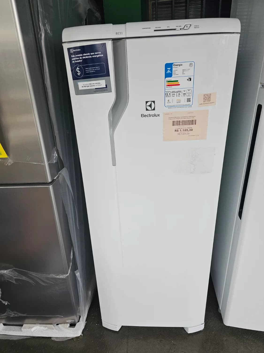 Geladeira Electrolux Cycle Defrost 240l Degelo Prático Uma Porta Branca Re31 Branco 220v - 1