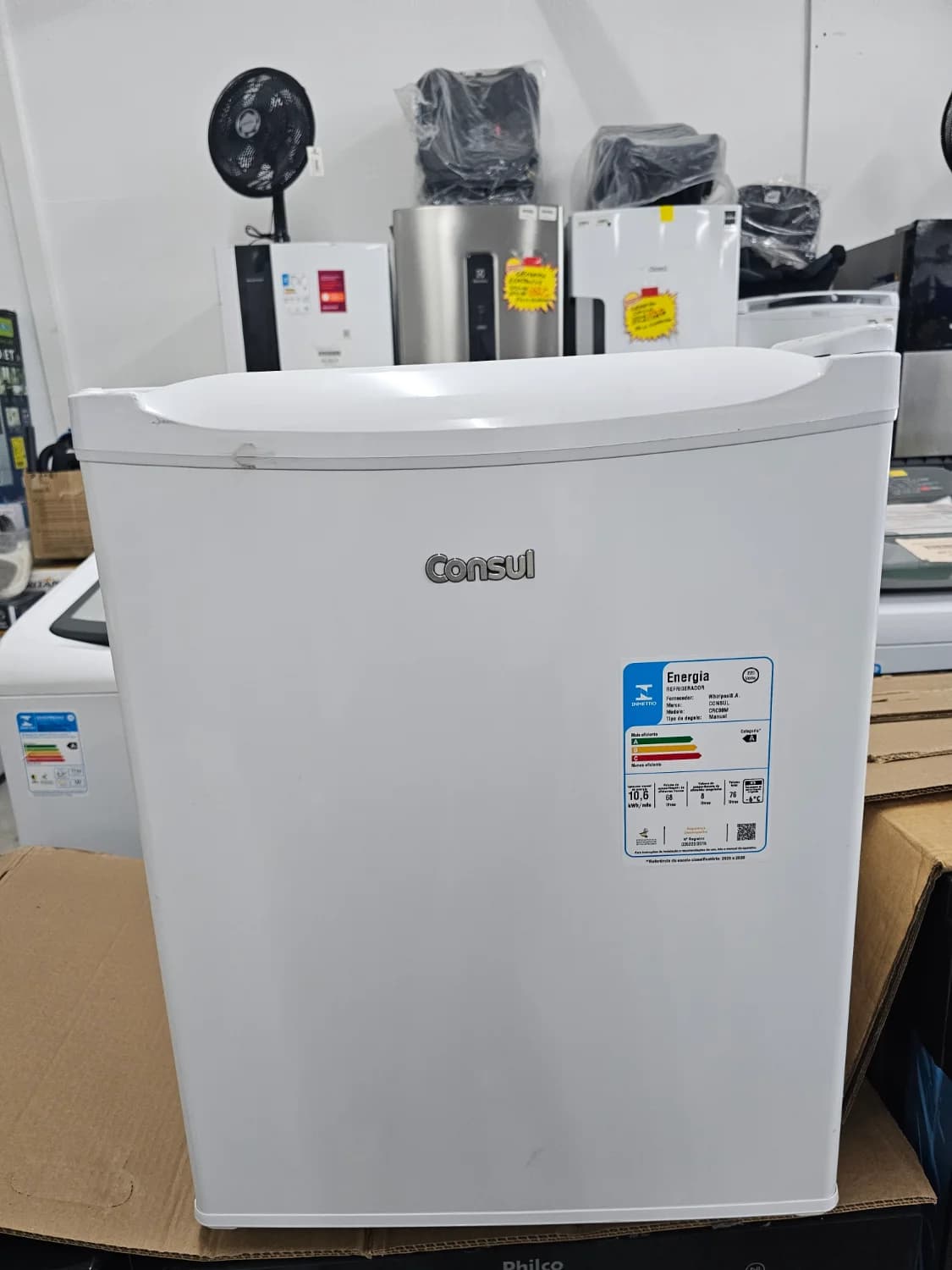 Frigobar Consul 76 Litros Com Gaveta Multiuso - Crc08mb Branco 220v - 1
