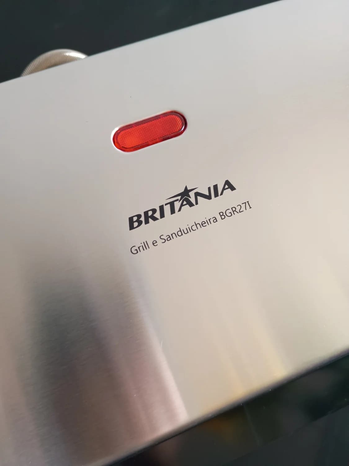 Sanduicheira e Grill Britânia 2 em 1 de Inox com trava de segurança - 3