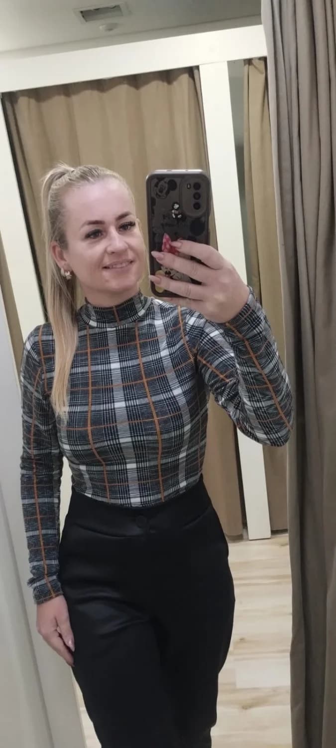 Blusa de malha em xadrez tam p - 1